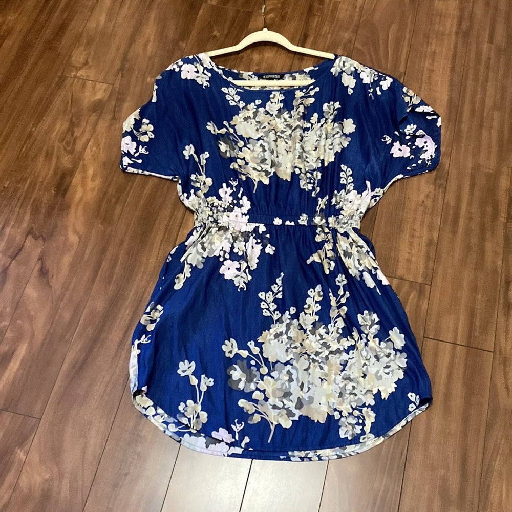 Mini dress